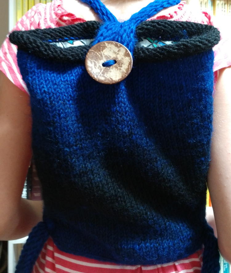knit backpack (black & blue)